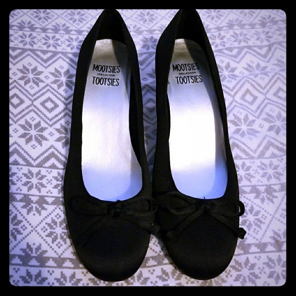 Satin kitten heels